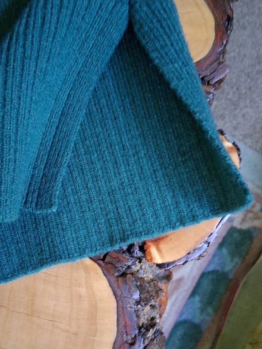Jon & Anna Emerald šGreen Crewneck Sweater - Picture 7 of 8